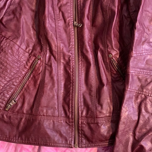 Red Leather Jacket Guess - Picture 3 of 4